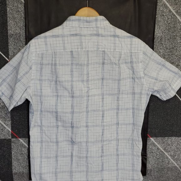 SLIM FIT VAN HEUSEN SHIRT Large 16 - 16 1/2 - Picture 2 of 4